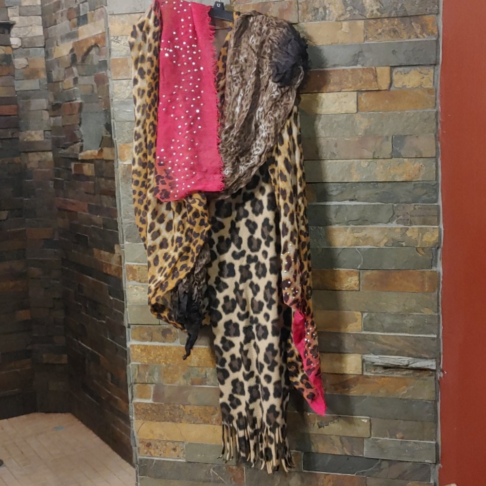 3 Leopard print scarves